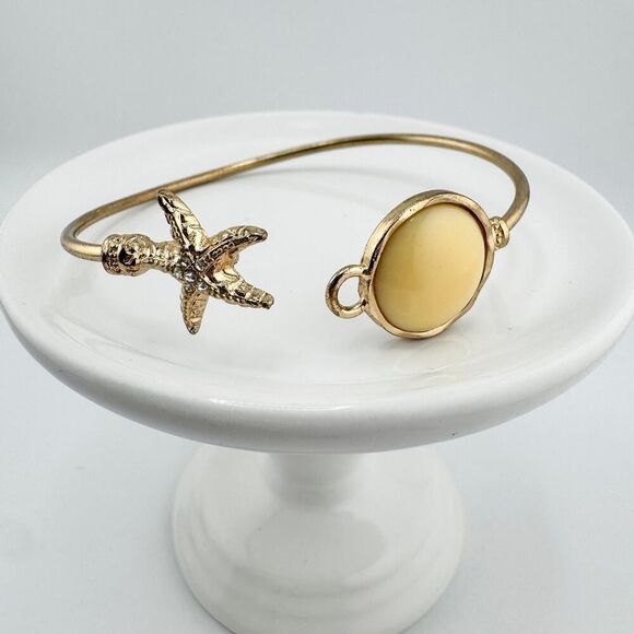 Vintage Gold-Tone Starfish Bangle Stone Accent Beachy Boho Chic Retro - Picture 7 of 8